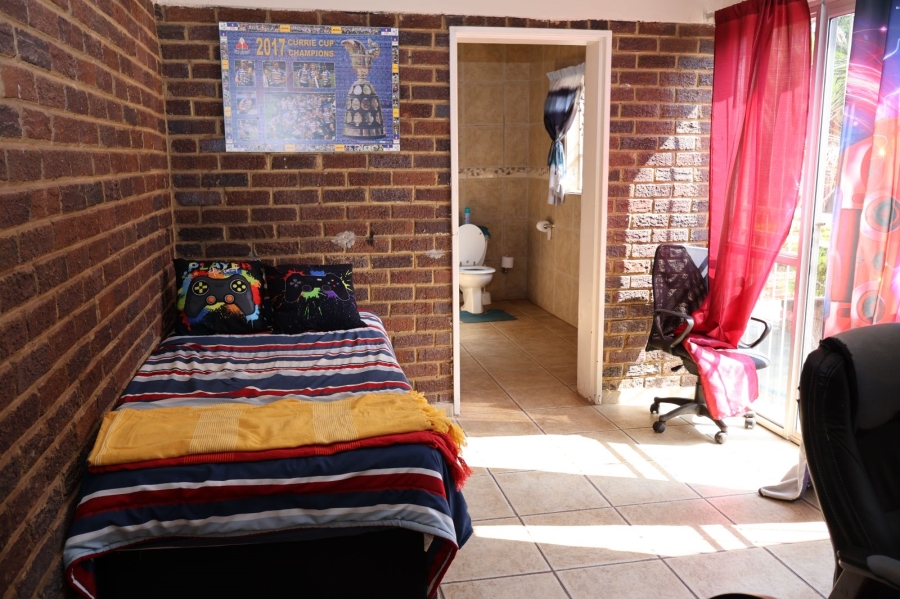 5 Bedroom Property for Sale in Chroompark Limpopo