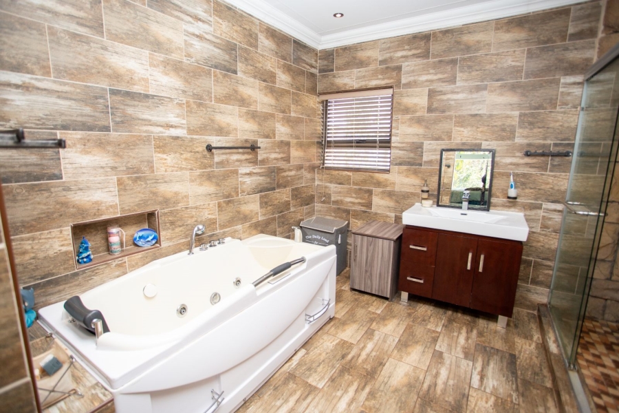 3 Bedroom Property for Sale in Chroompark Limpopo