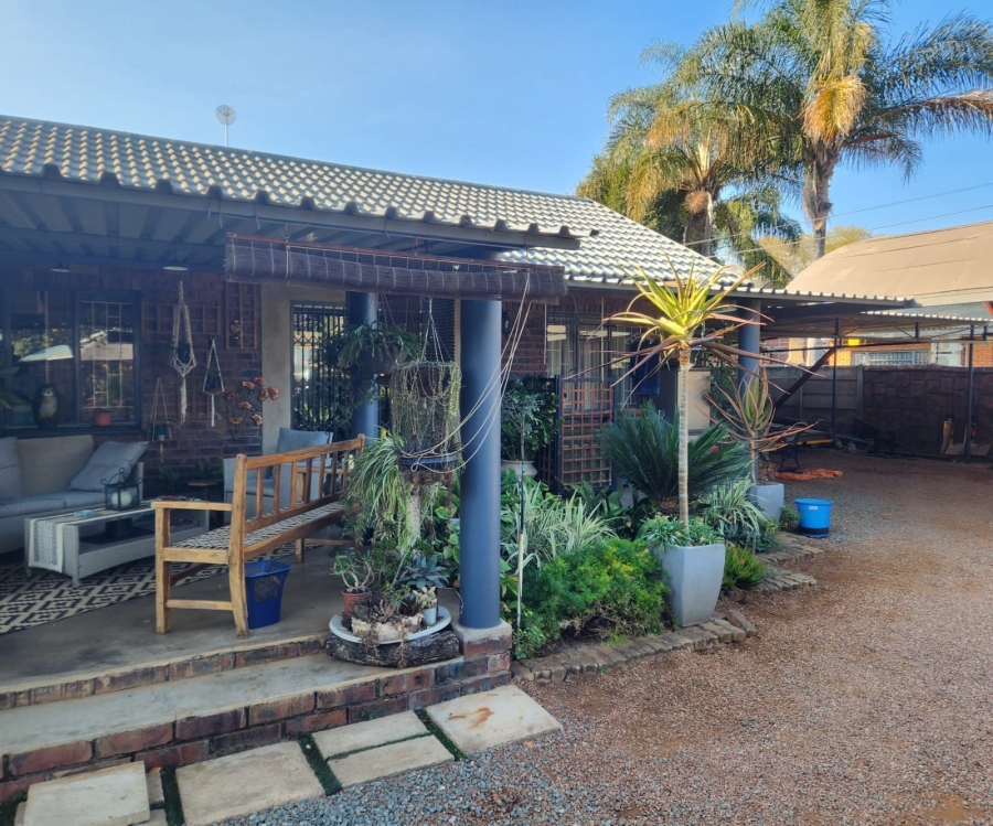 3 Bedroom Property for Sale in Chroompark Limpopo