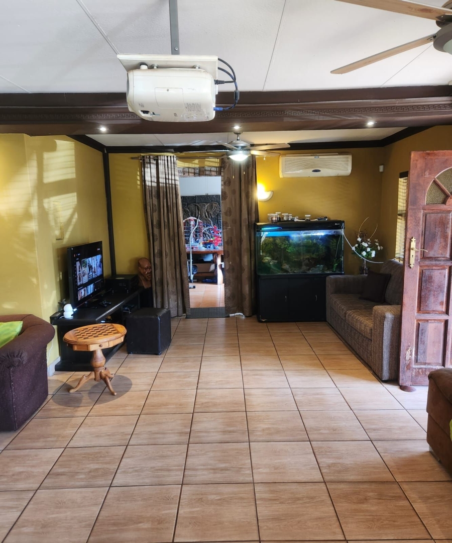 3 Bedroom Property for Sale in Chroompark Limpopo