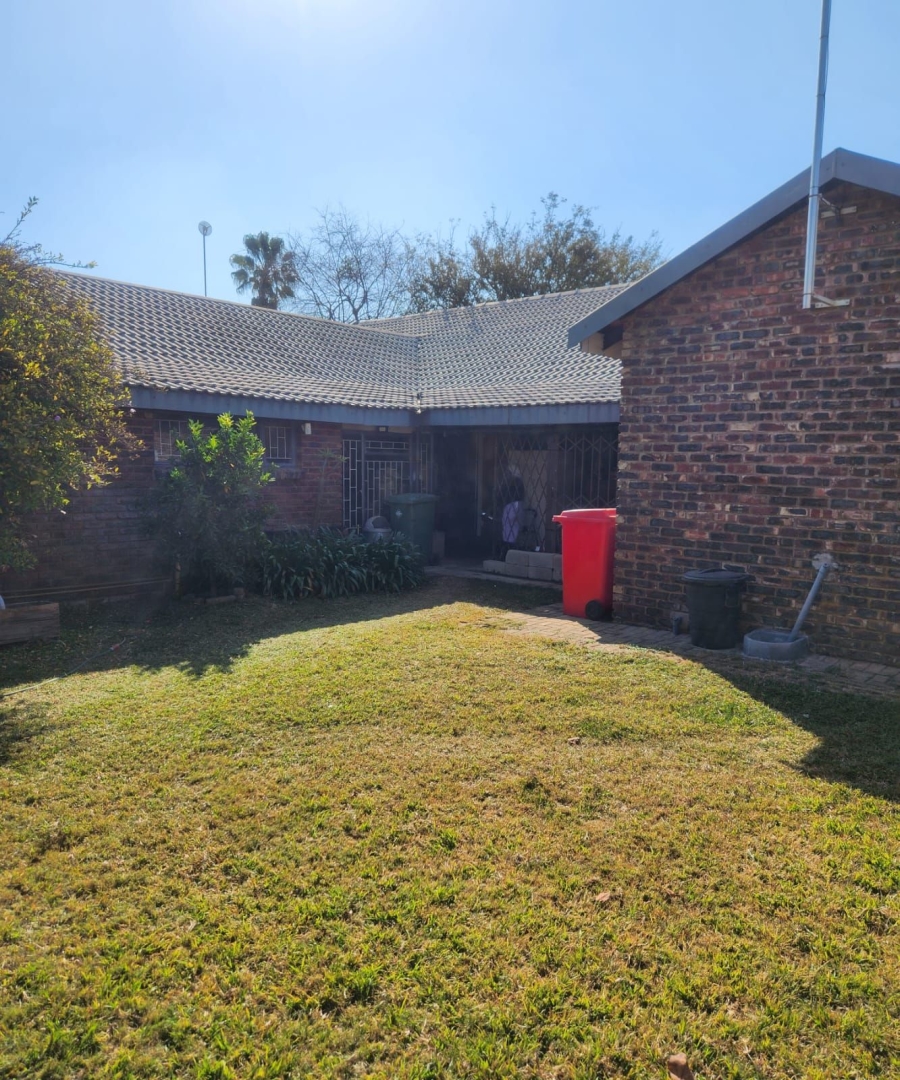 3 Bedroom Property for Sale in Chroompark Limpopo