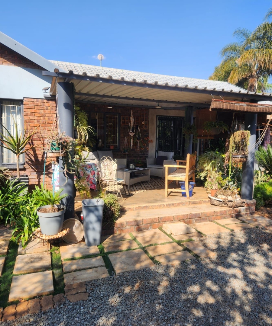 3 Bedroom Property for Sale in Chroompark Limpopo