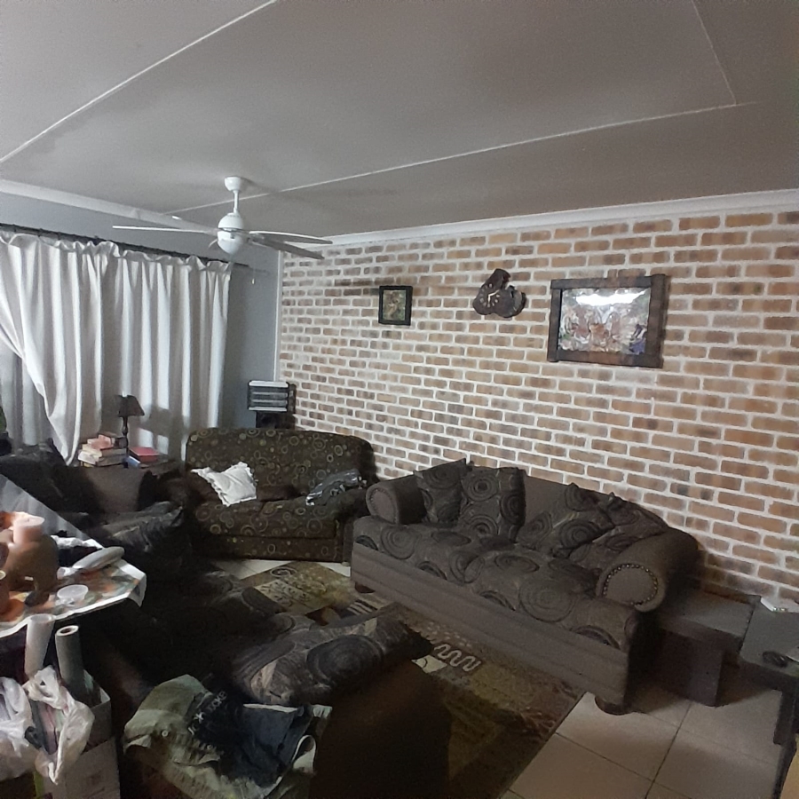 2 Bedroom Property for Sale in Annadale Limpopo
