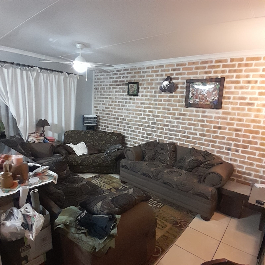2 Bedroom Property for Sale in Annadale Limpopo