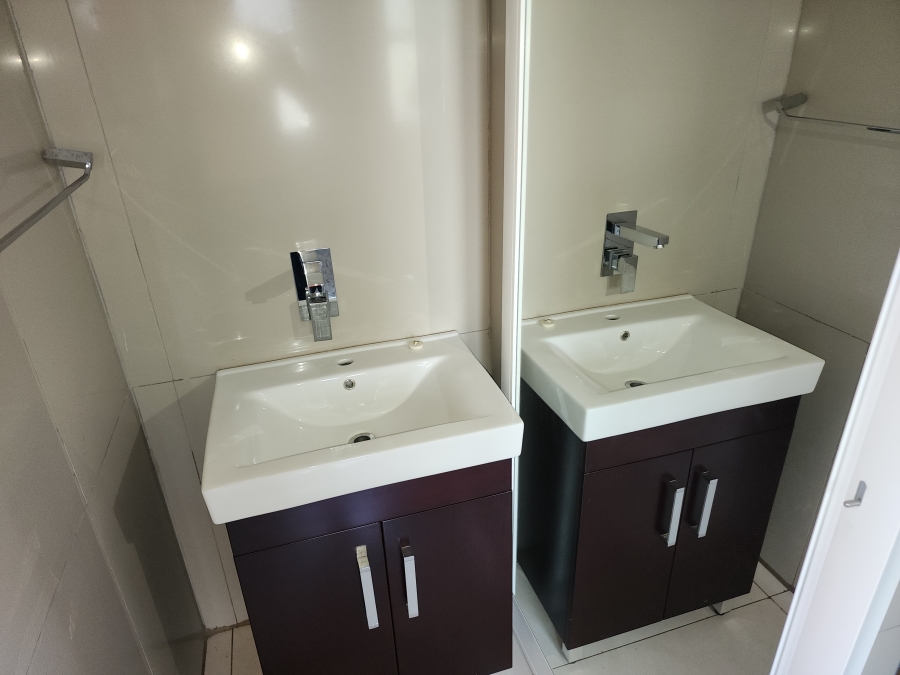 5 Bedroom Property for Sale in Waterberry Country Estate Limpopo