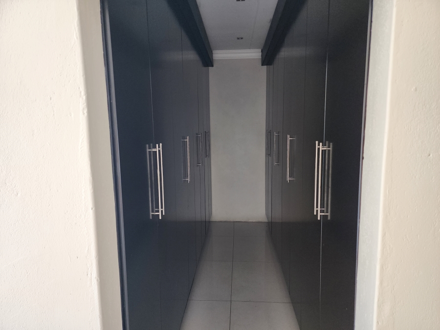 5 Bedroom Property for Sale in Waterberry Country Estate Limpopo