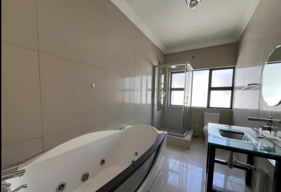 5 Bedroom Property for Sale in Waterberry Country Estate Limpopo