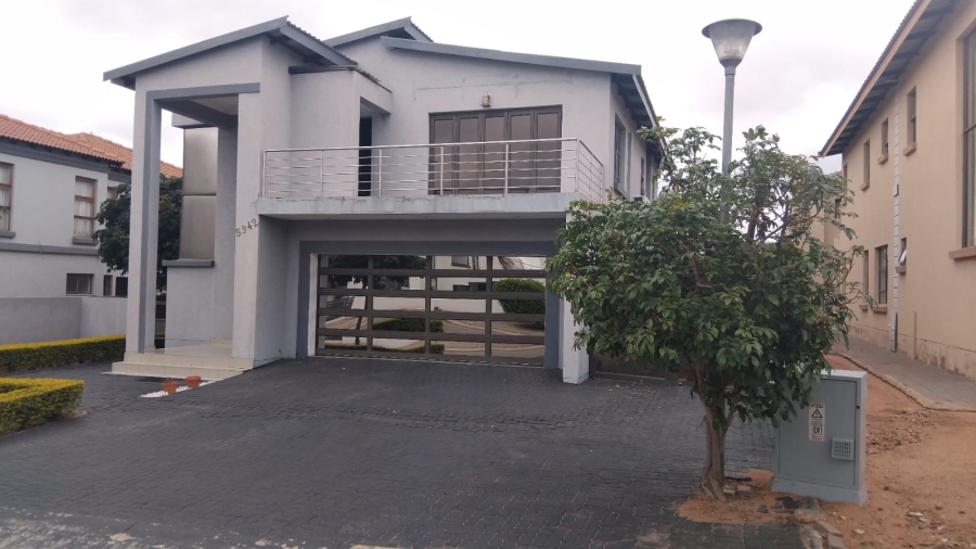 4 Bedroom Property for Sale in Woodhill Estate Limpopo