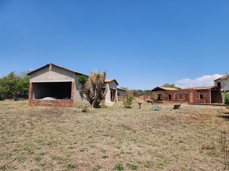 9 Bedroom Property for Sale in Broadlands Estate Limpopo