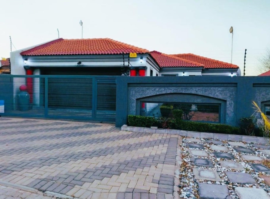 3 Bedroom Property for Sale in Rethabile Gardens Limpopo