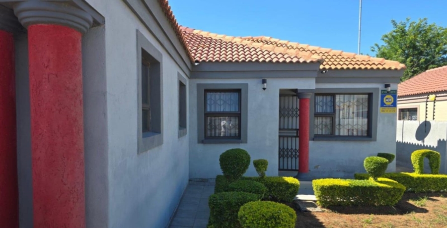 3 Bedroom Property for Sale in Rethabile Gardens Limpopo