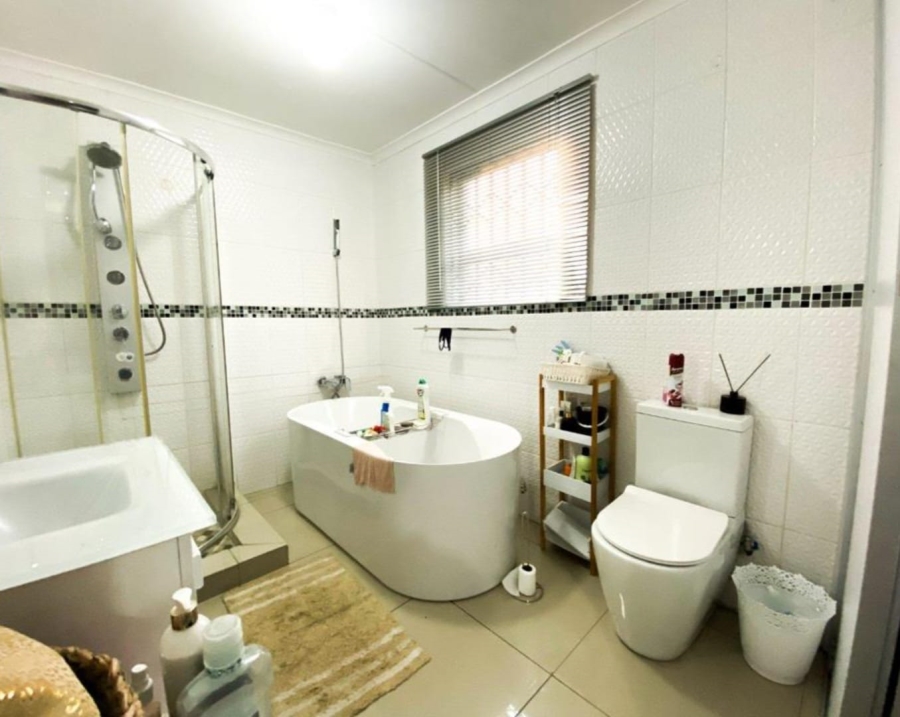 3 Bedroom Property for Sale in Rethabile Gardens Limpopo