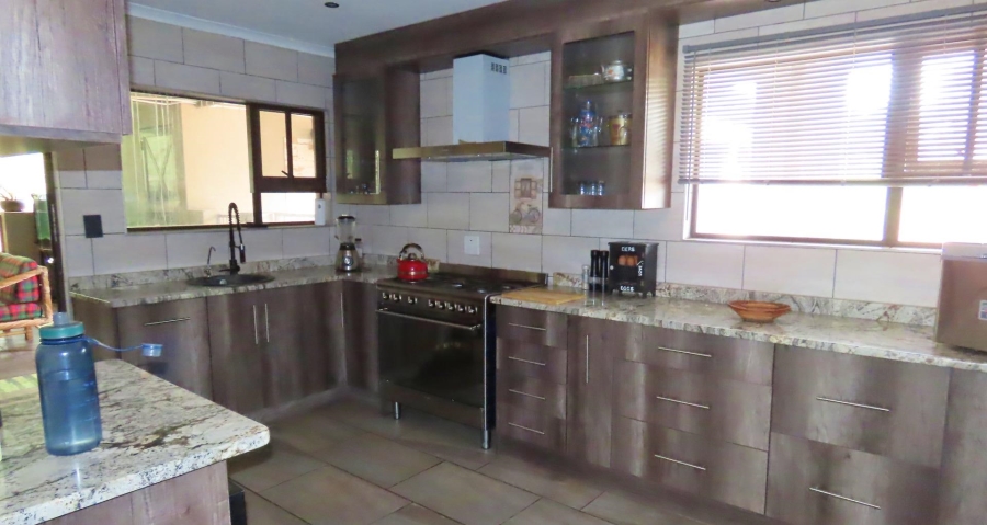 6 Bedroom Property for Sale in Alldays Limpopo