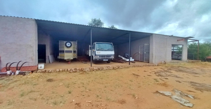 6 Bedroom Property for Sale in Alldays Limpopo