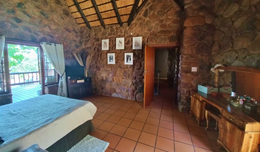 6 Bedroom Property for Sale in Vaalwater Limpopo