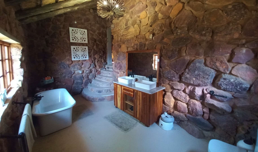 6 Bedroom Property for Sale in Vaalwater Limpopo