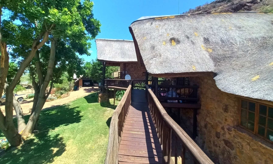 6 Bedroom Property for Sale in Vaalwater Limpopo