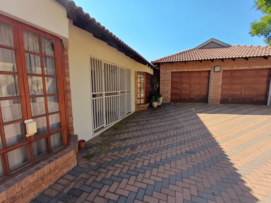3 Bedroom Property for Sale in Bendor Limpopo