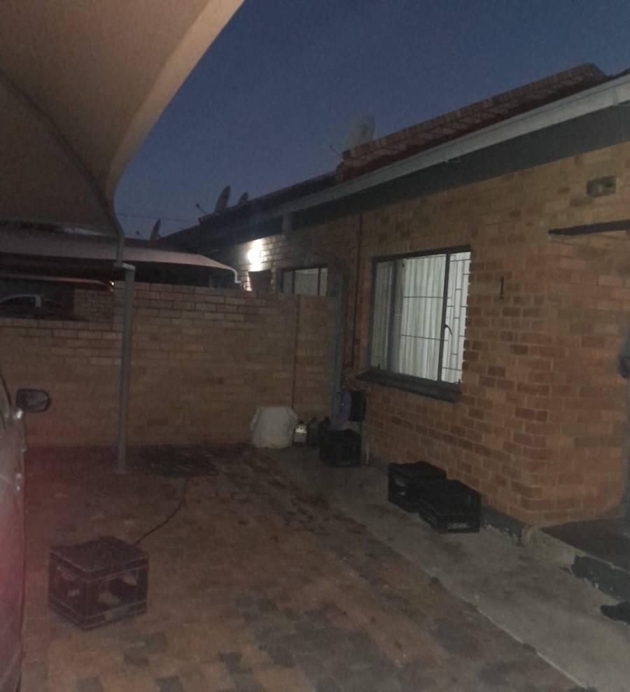 2 Bedroom Property for Sale in Annadale Limpopo