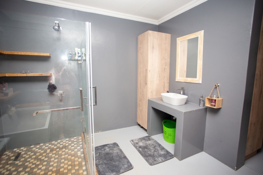 4 Bedroom Property for Sale in Chroompark Limpopo