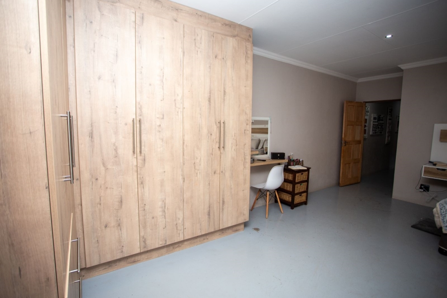 4 Bedroom Property for Sale in Chroompark Limpopo