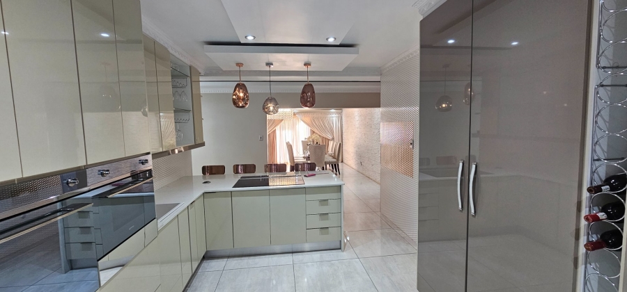 6 Bedroom Property for Sale in Eagles Crest Limpopo