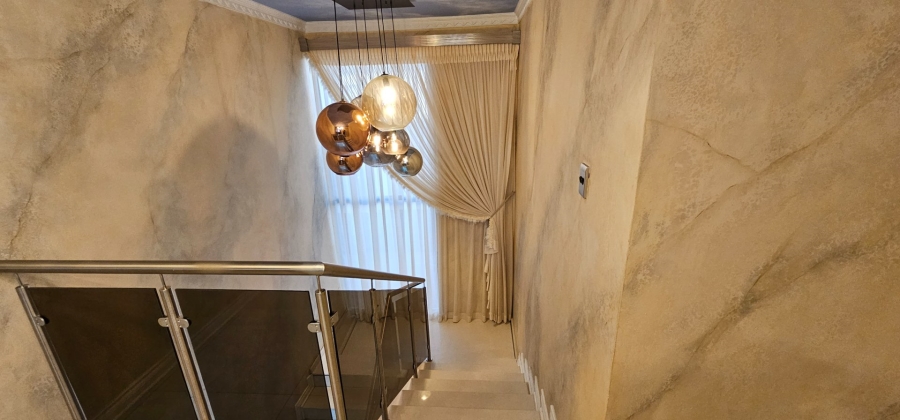 6 Bedroom Property for Sale in Eagles Crest Limpopo