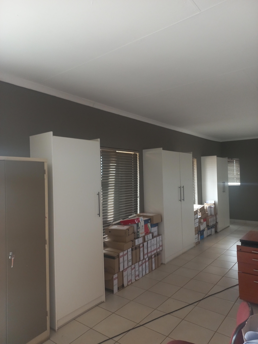 6 Bedroom Property for Sale in Myngenoegen A H Limpopo
