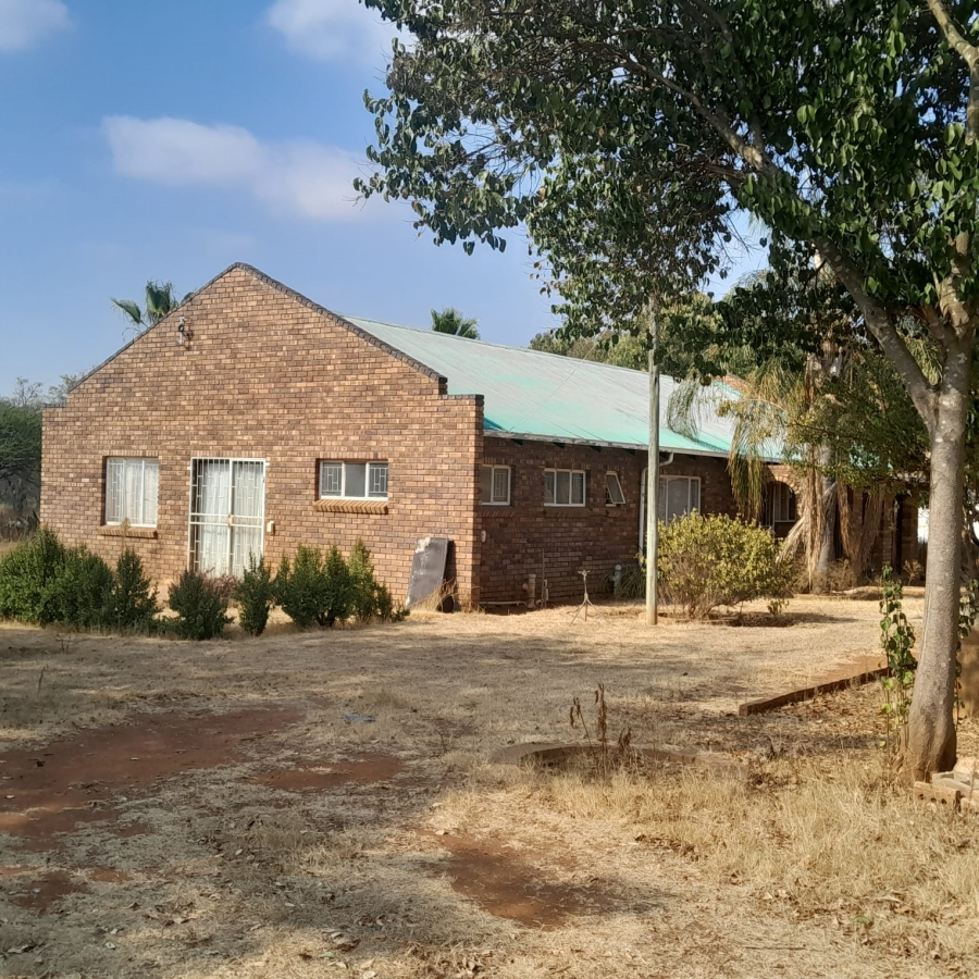 3 Bedroom Property for Sale in Kalkfontein A H Limpopo