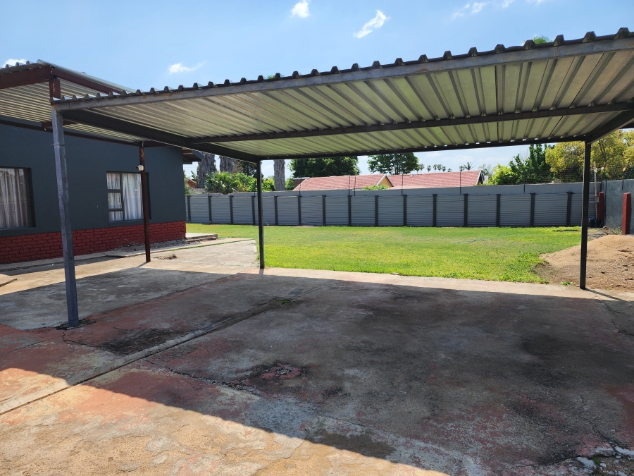 9 Bedroom Property for Sale in Ivy Park Limpopo