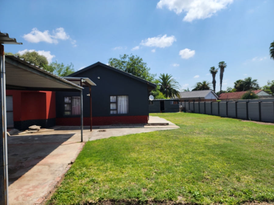 9 Bedroom Property for Sale in Ivy Park Limpopo