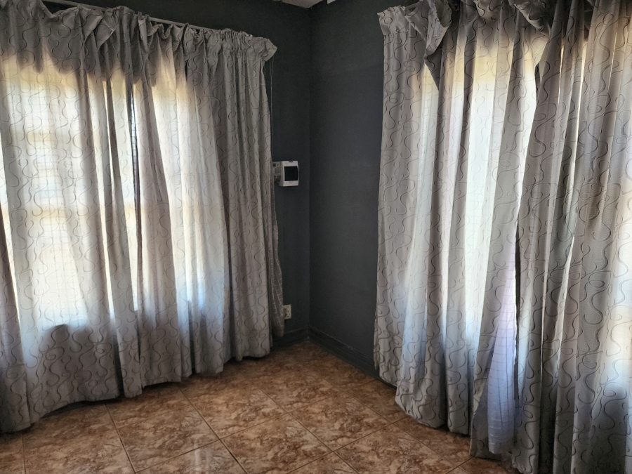 9 Bedroom Property for Sale in Ivy Park Limpopo