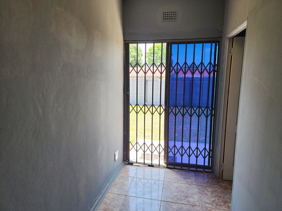 9 Bedroom Property for Sale in Ivy Park Limpopo
