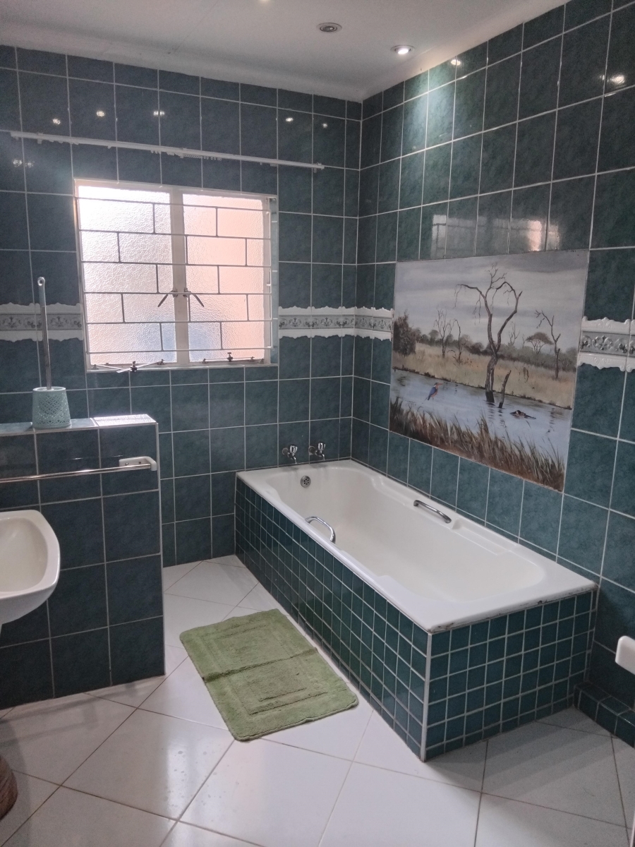 5 Bedroom Property for Sale in Palmietfontein Limpopo