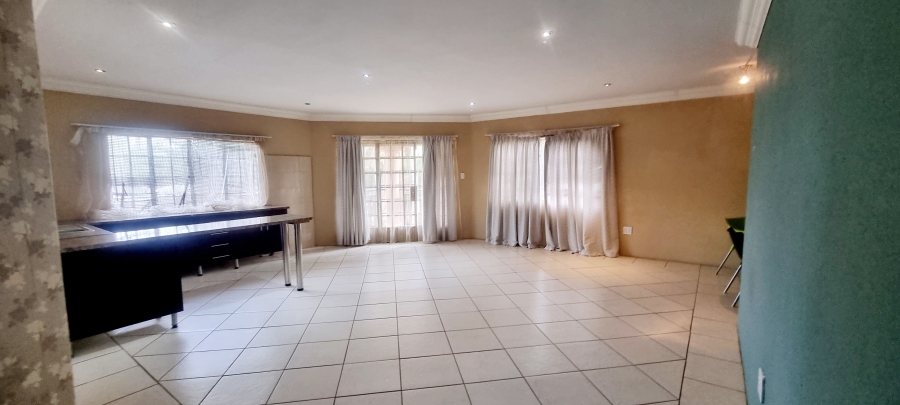 5 Bedroom Property for Sale in Eduan Park Limpopo