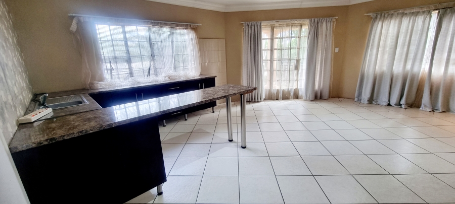 5 Bedroom Property for Sale in Eduan Park Limpopo