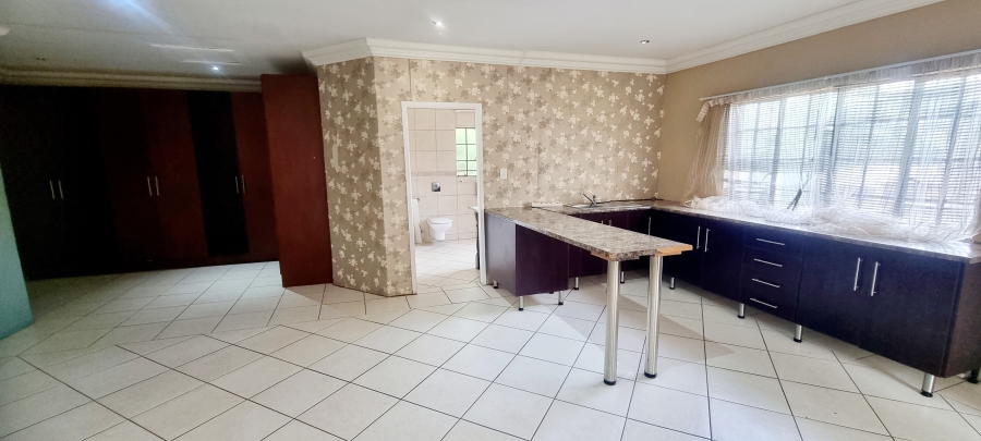 5 Bedroom Property for Sale in Eduan Park Limpopo