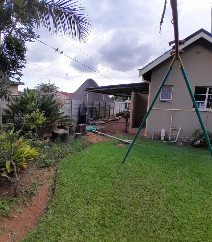 4 Bedroom Property for Sale in Fauna Park Limpopo
