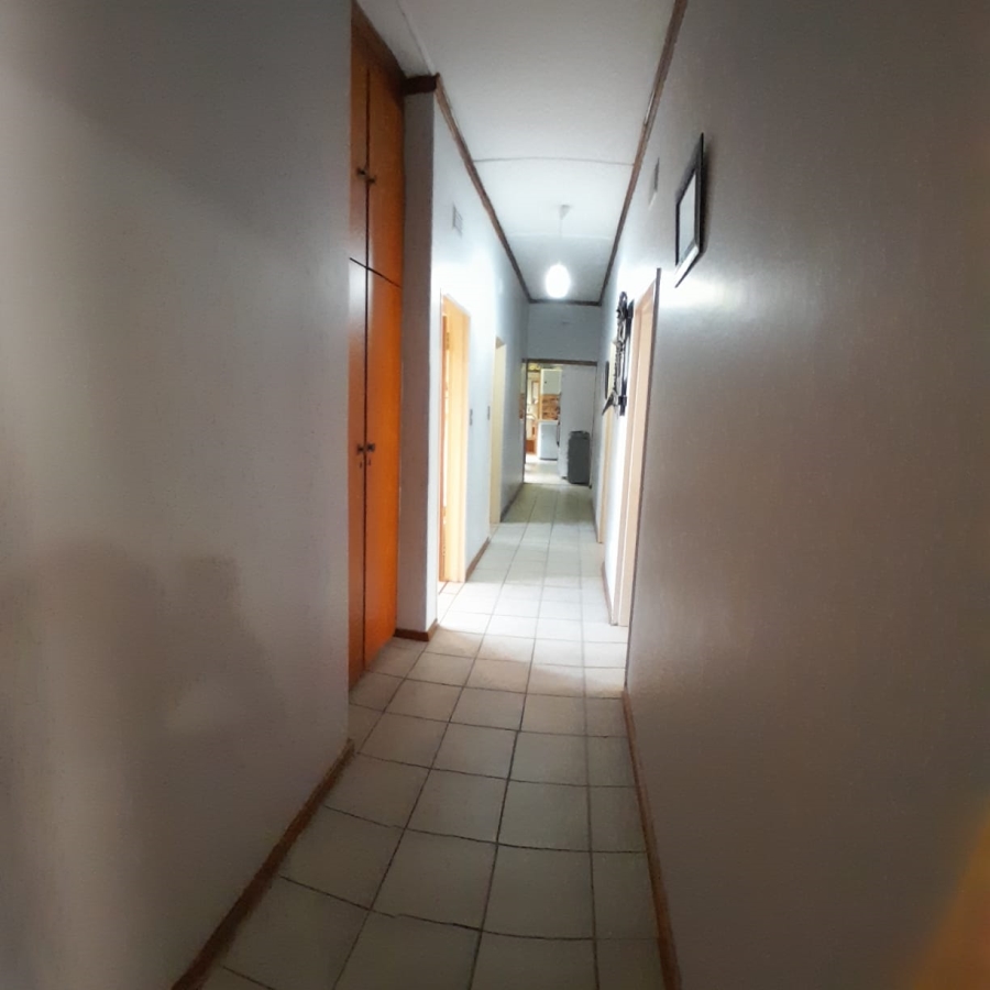 4 Bedroom Property for Sale in Fauna Park Limpopo