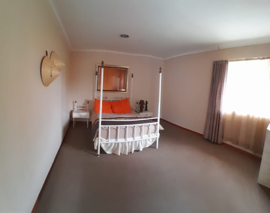4 Bedroom Property for Sale in Fauna Park Limpopo