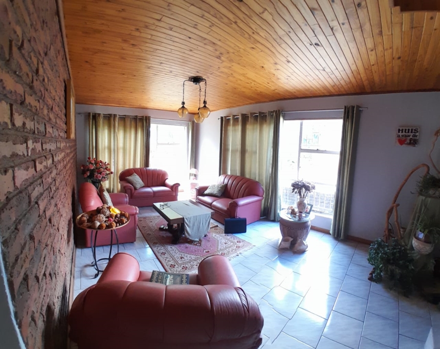 4 Bedroom Property for Sale in Fauna Park Limpopo
