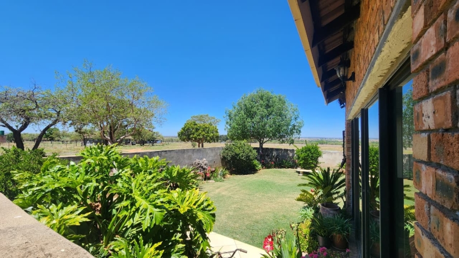 2 Bedroom Property for Sale in Doornbult Limpopo