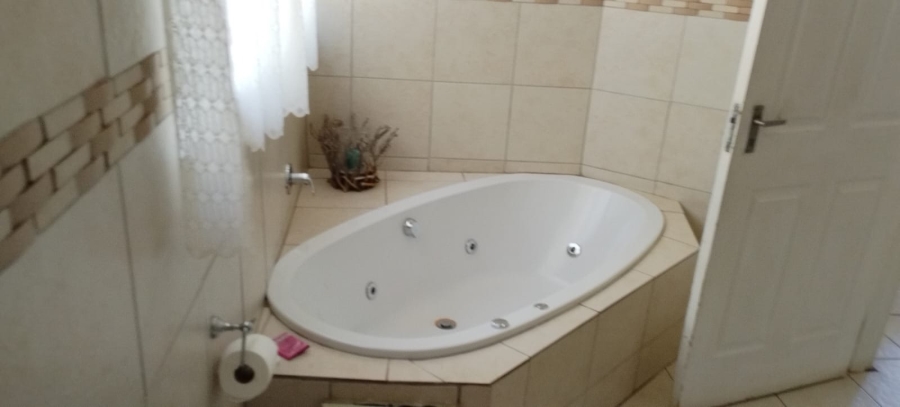 6 Bedroom Property for Sale in Bela Bela Limpopo