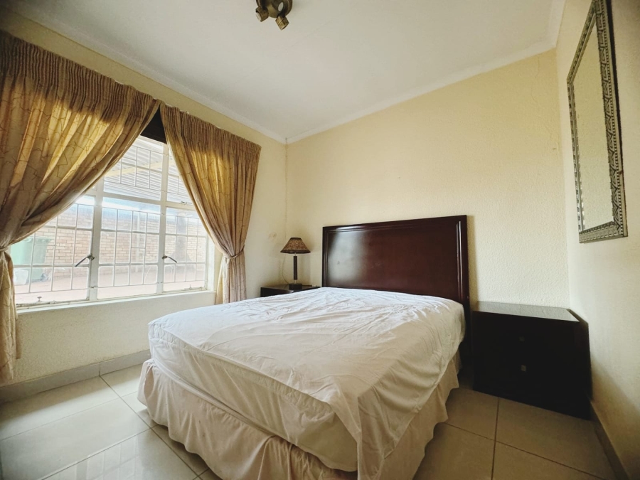 5 Bedroom Property for Sale in Fauna Park Limpopo