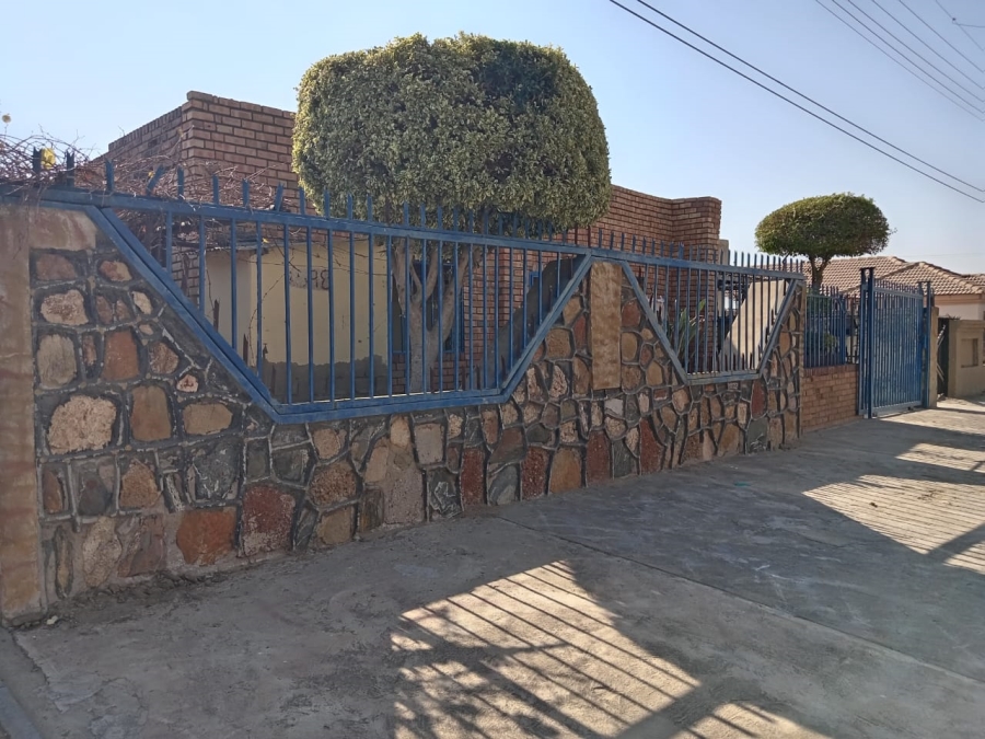 2 Bedroom Property for Sale in Seshego Limpopo