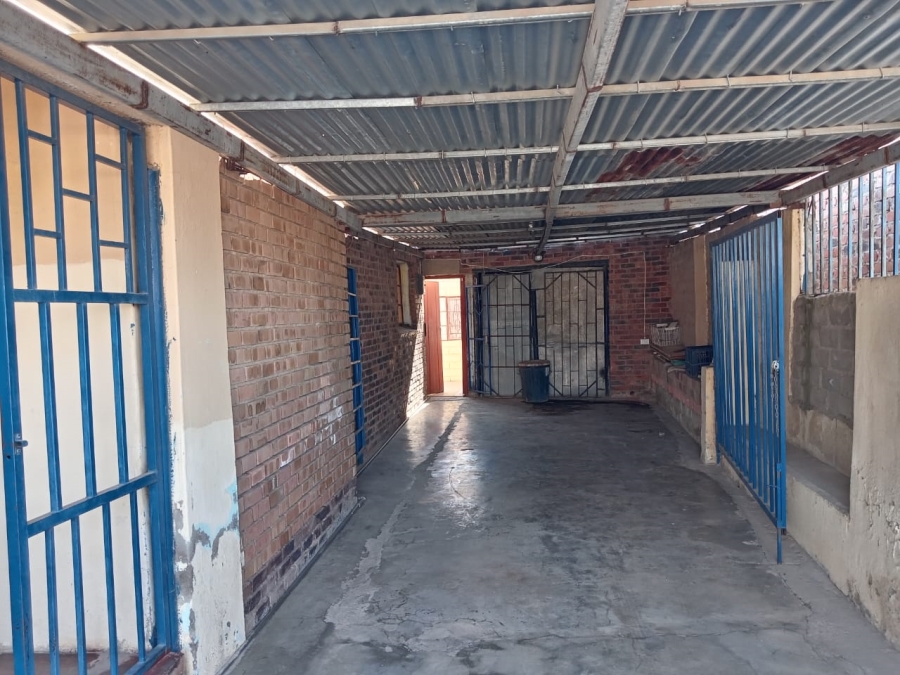 2 Bedroom Property for Sale in Seshego Limpopo