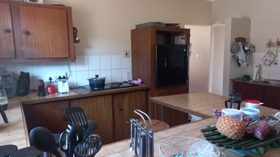 4 Bedroom Property for Sale in Fauna Park Limpopo