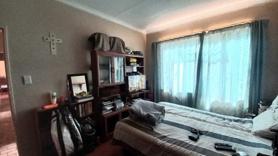4 Bedroom Property for Sale in Fauna Park Limpopo