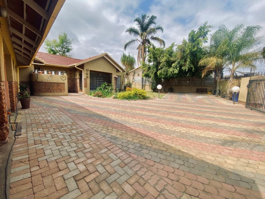 5 Bedroom Property for Sale in Welgelegen Limpopo