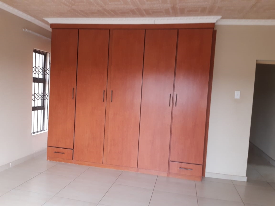 5 Bedroom Property for Sale in Serala View Limpopo